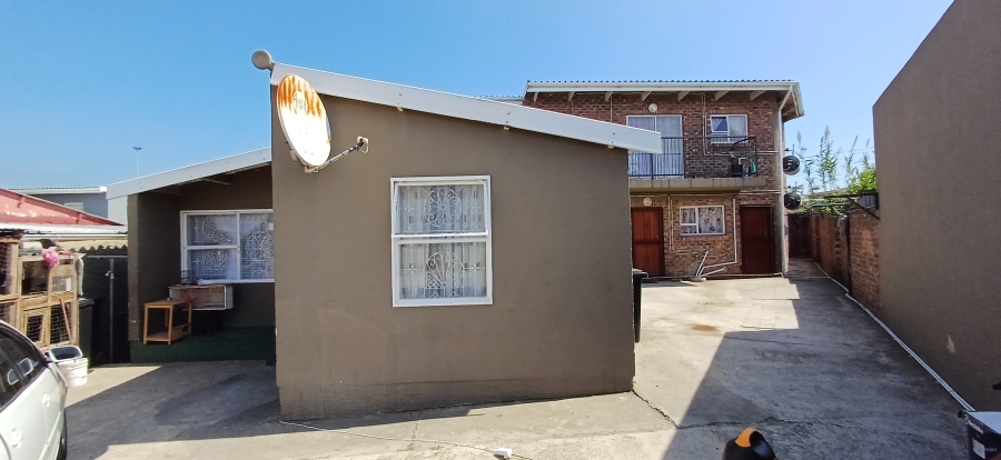 7 Bedroom Property for Sale in Buffalo Flats Eastern Cape